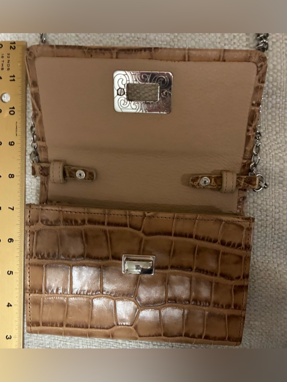 Brighton EUC Crocodile Embossed
Genuine Leather Slim
Crossbody Bag/ Wallet Toast - Picture 14 of 16